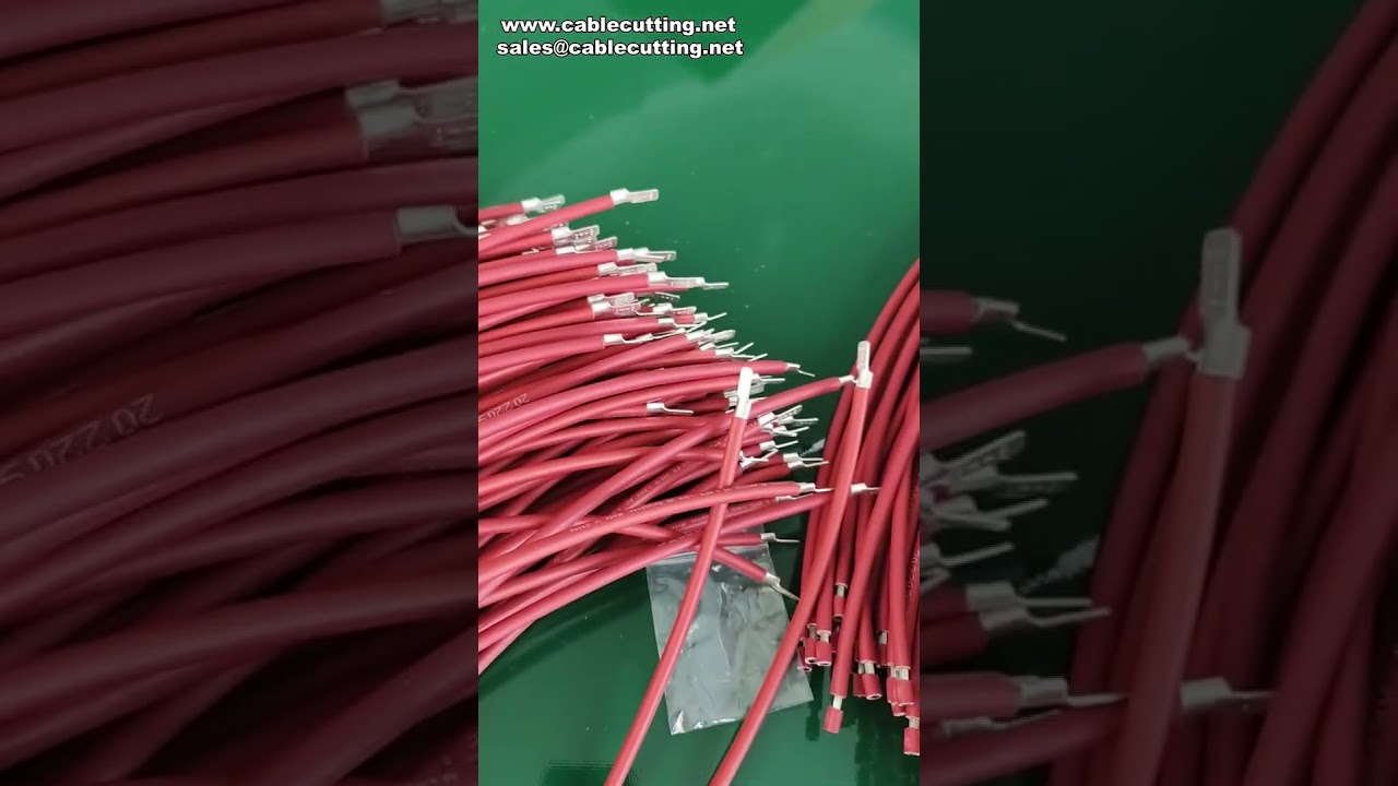 Memnun Müşteri Pnömatik Terminal Kıvırma Makinesi Çalışırken
