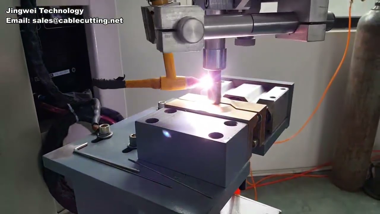 Servo Hidrolik Altı İstasyonlu Otomatik Çelik Şerit Şekillendirme Makinesi | Entegre Metal Kodlama Sistemi