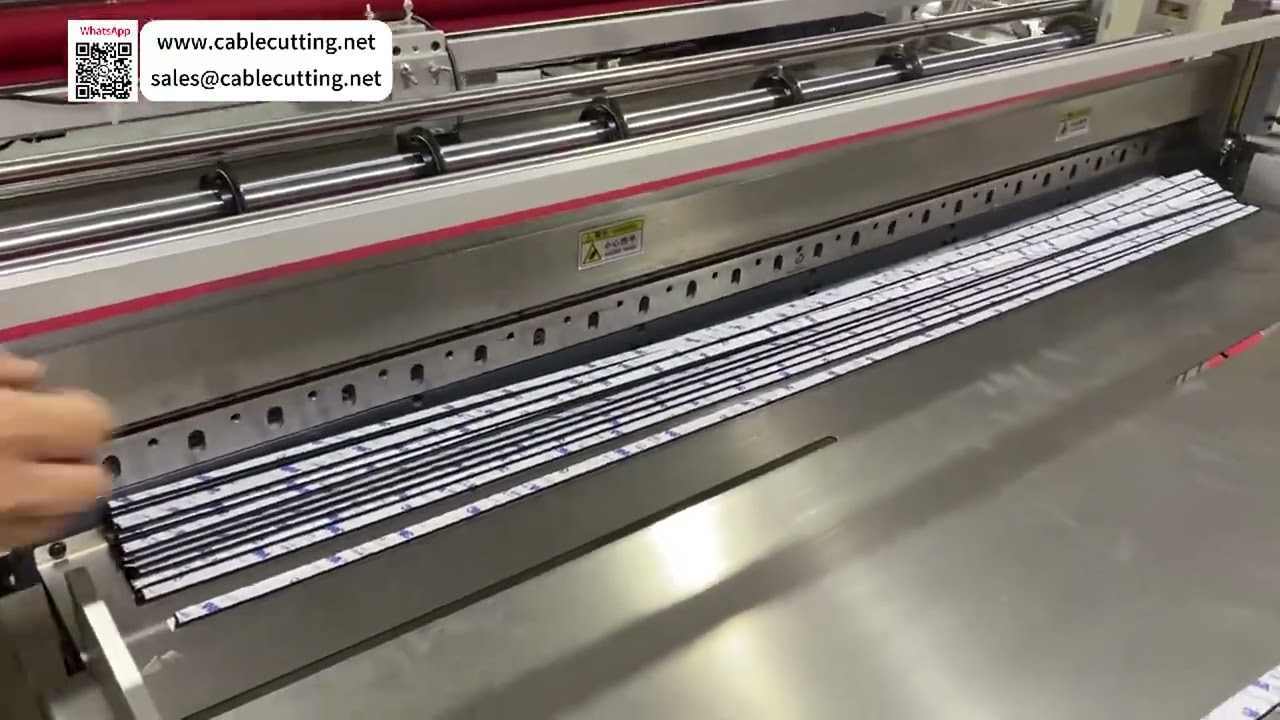 3-5mm Kalınlığında Çift Taraflı Yapışkanlı Köpük Hassas Levha Kesme Makinesi Operasyon Seti